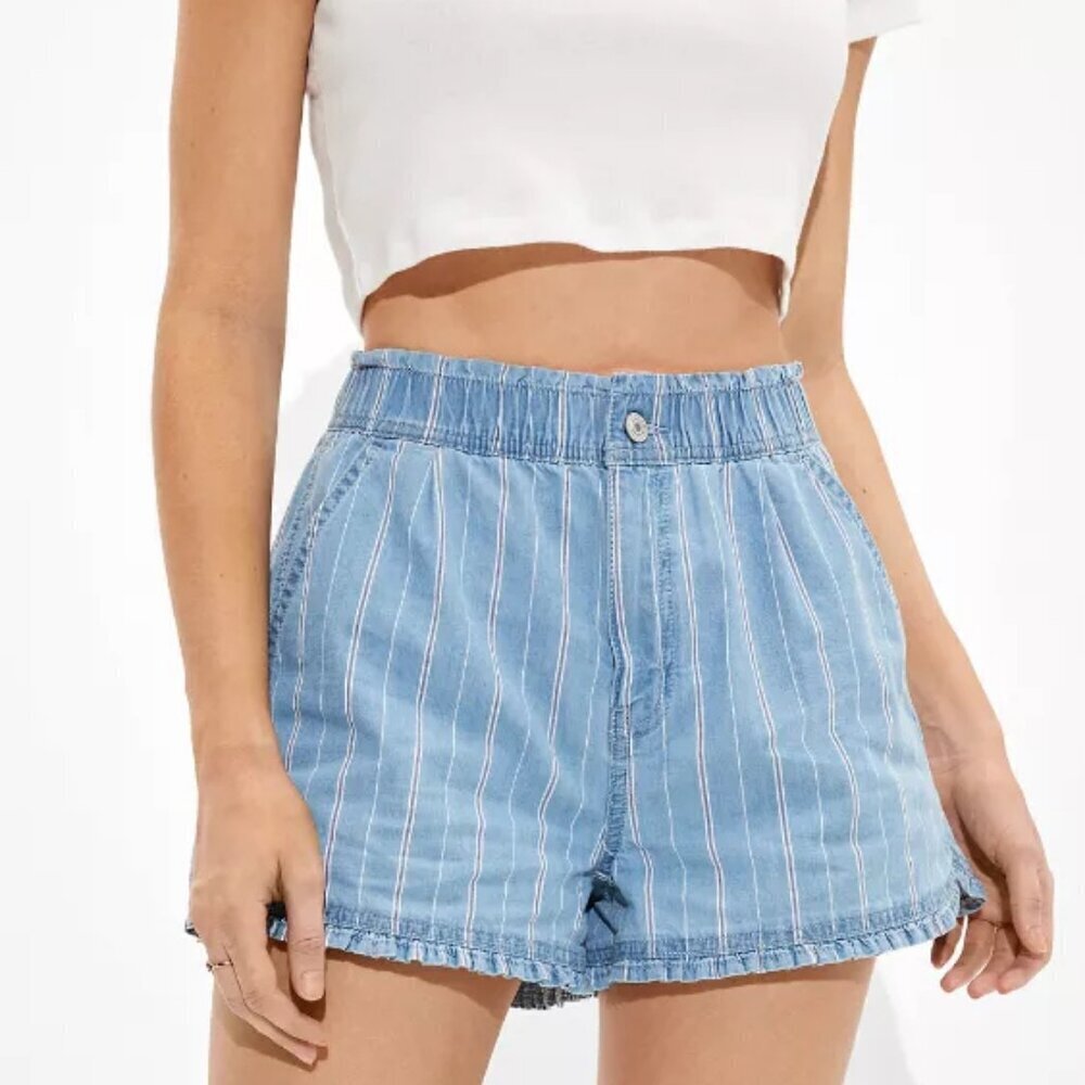 American Eagle Size 4 Mom Short. Elastic Waist, Ruffled Hem, Exc. Used Cond.